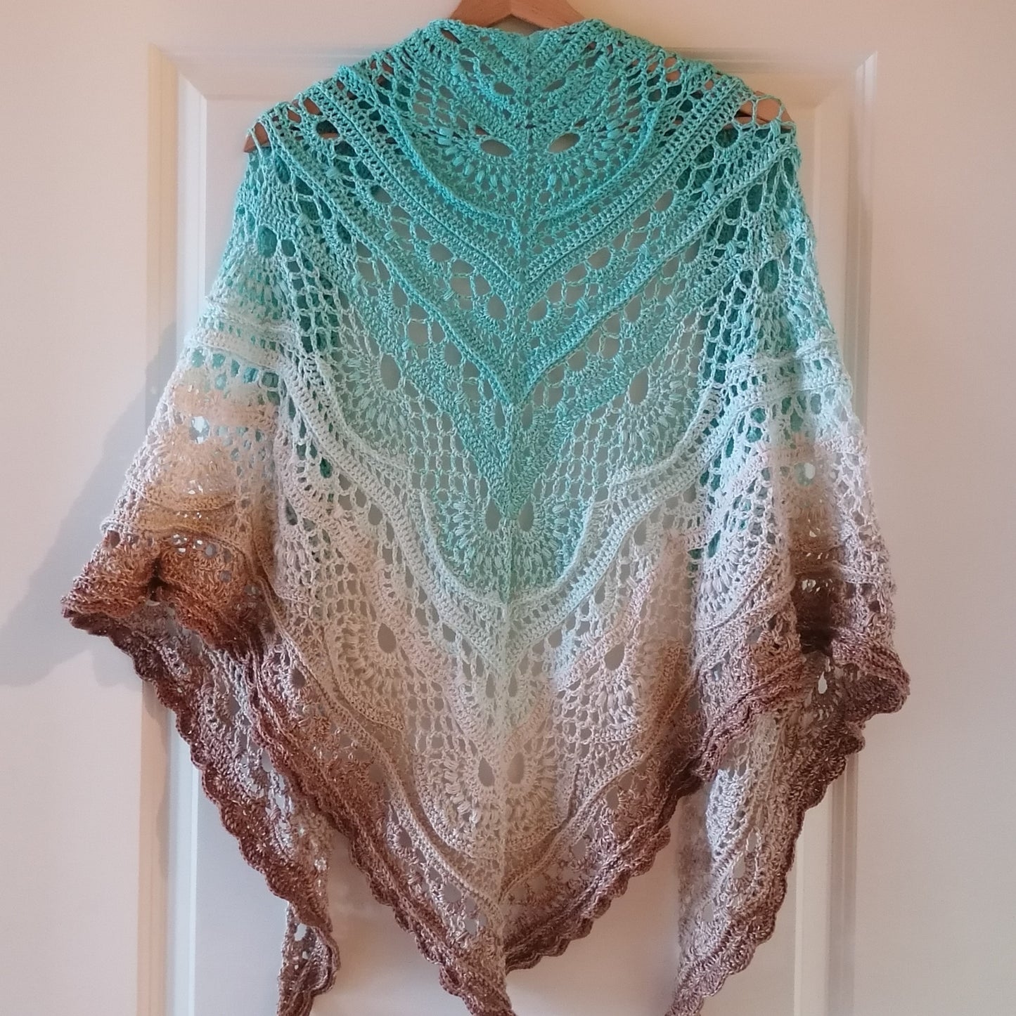 Häkeltuch Darjeeling (Farbe: Türkis + Beige)