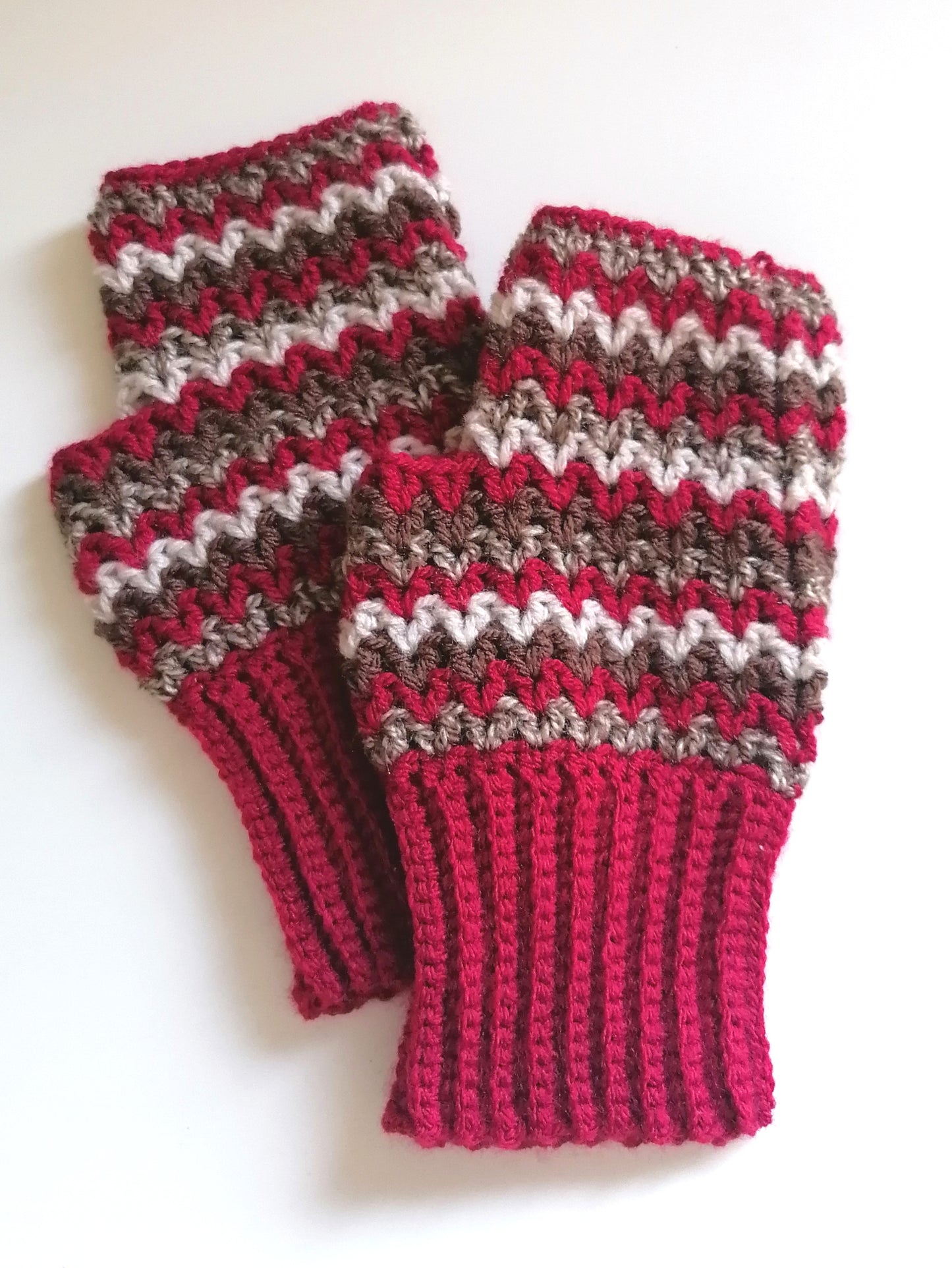 Handstulpen Zickzack (versch. Farben)