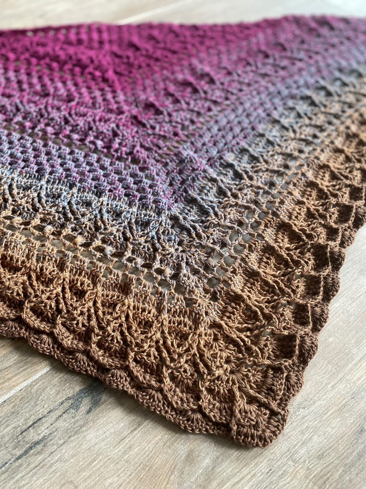 Häkelanleitung - Springtime Whispers Shawl (UK/ US terms)