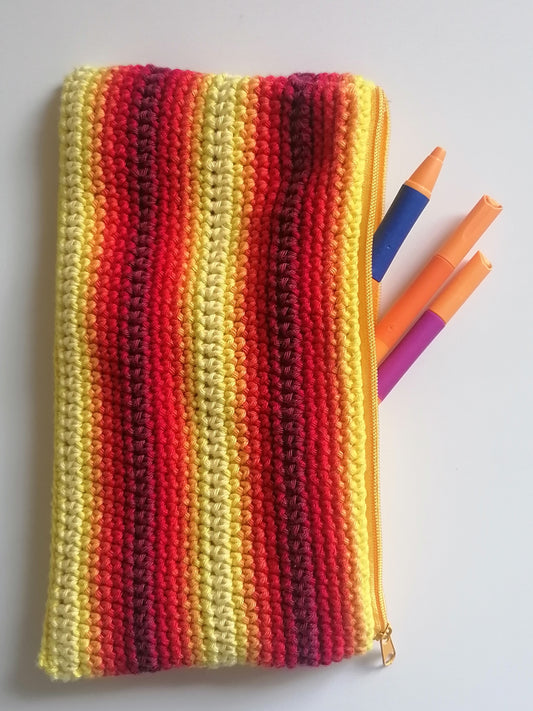 Etui mit Reißverschluss - gestreift (versch. Farben)